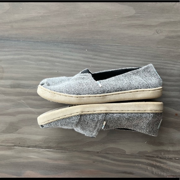 TOMS Youth Alpargata Black Repreve Soft Heathered Knit slip-on shoe size: Y2 - Picture 2 of 11